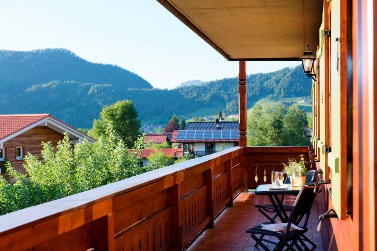 Komfort Ferienwohnungen Reit Im Winkl - Haus Davis Kamer foto